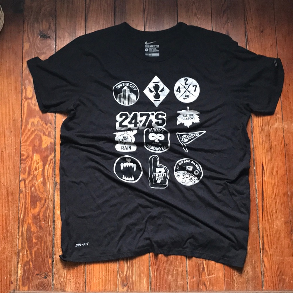 Nike DriFit T-shirt 247s